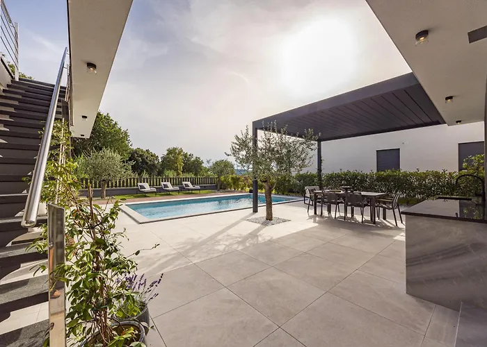 Callera Вілла Пула